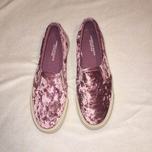 American eagle slip on shoes